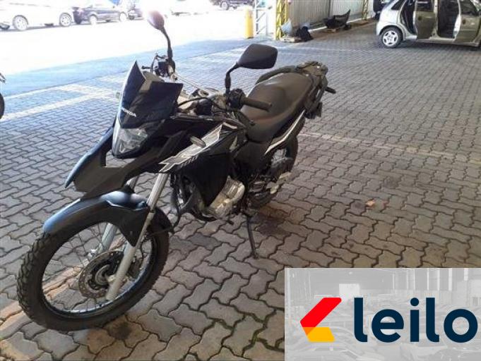 HONDA XRE 300 19_19